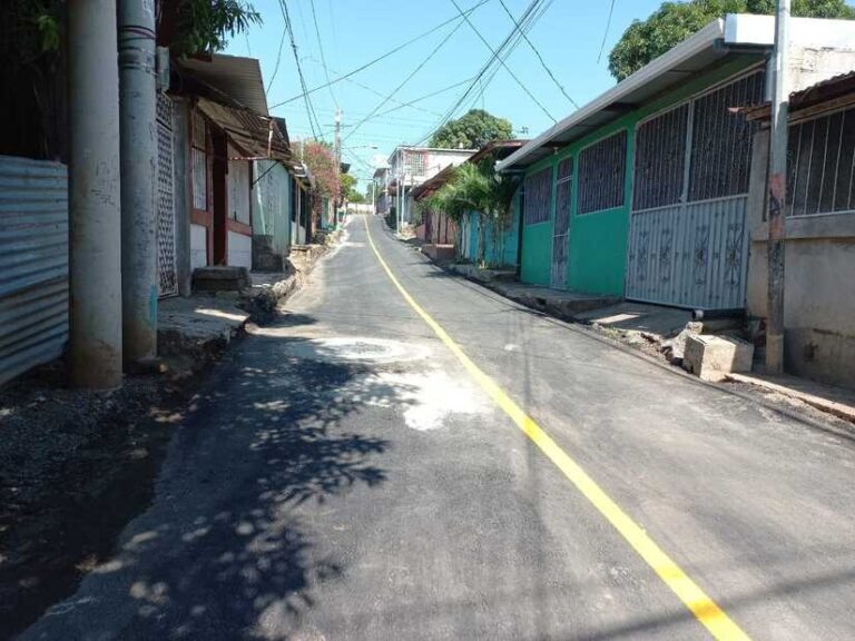 Proyecto vial beneficia a familias del barrio Hugo Chávez