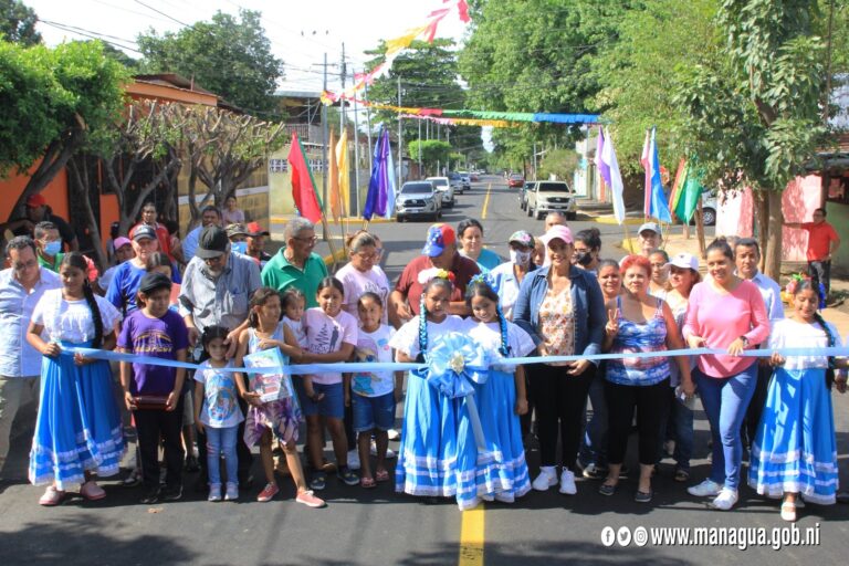 Familias de Venezuela cuentan con tres calles nuevas asfaltadas