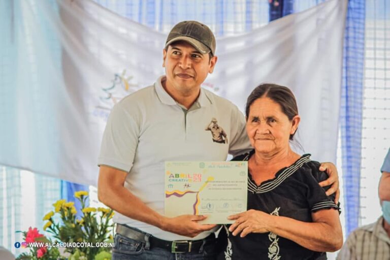 Alrededor de 28 emprendedores de Ocotal reciben reconocimiento