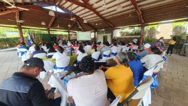 Imparten en Managua Taller sobre procesamiento de frutas
