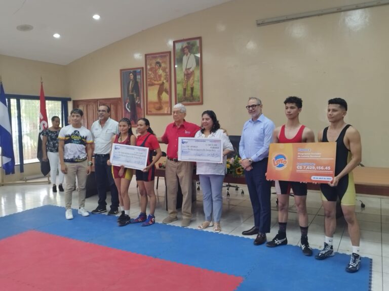 Lotería Nacional entrega más de 11 millones de córdobas en utilidades al IND y Mifan