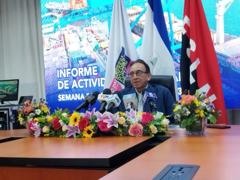 Puertos Comerciales atendieron 15 buques en la última semana