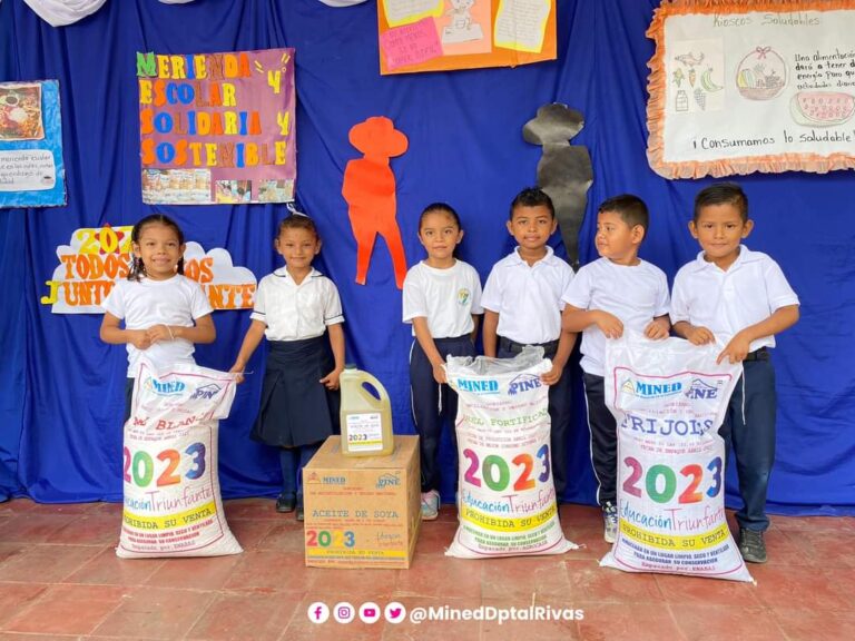 Entregan merienda escolar a centros escolares de Rivas