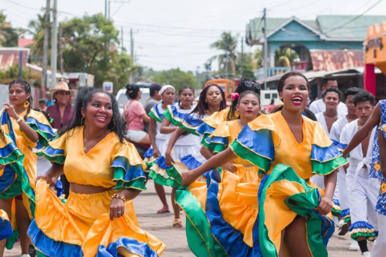 Dan bienvenida al mes de la fertilidad y de la herencia africana en Bilwi