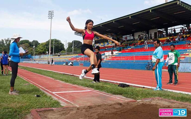Estudiantes de secundaria participan en Juegos Escolares en Managua