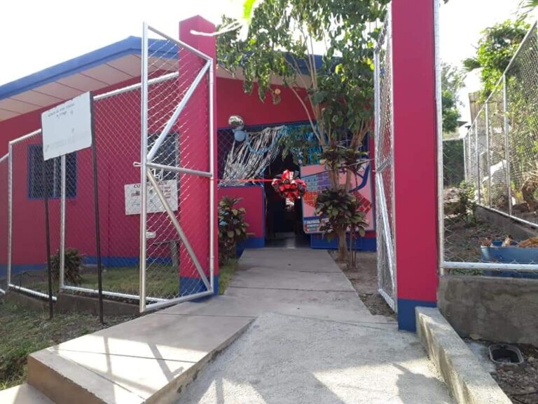 Inauguran obras de rehabilitación en el centro de salud en Juigalpa