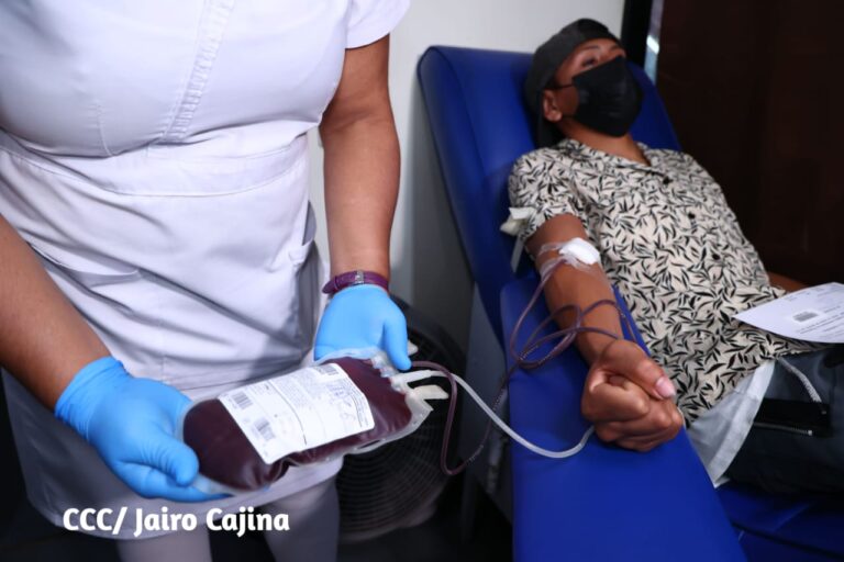 Realizan feria de salud y jornada de donación de sangre en la UNI