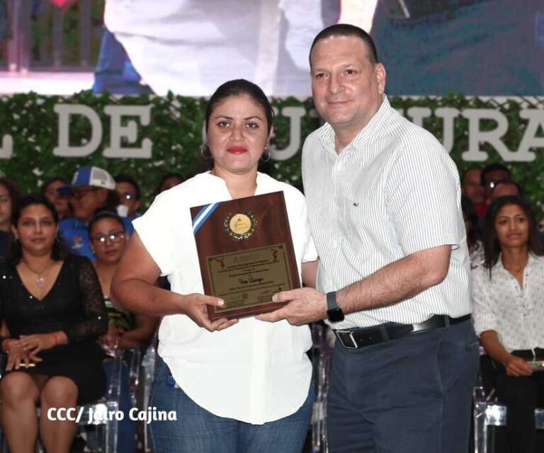 Entregan Premio Nacional de Cultura Física 2022 a 125 protagonistas