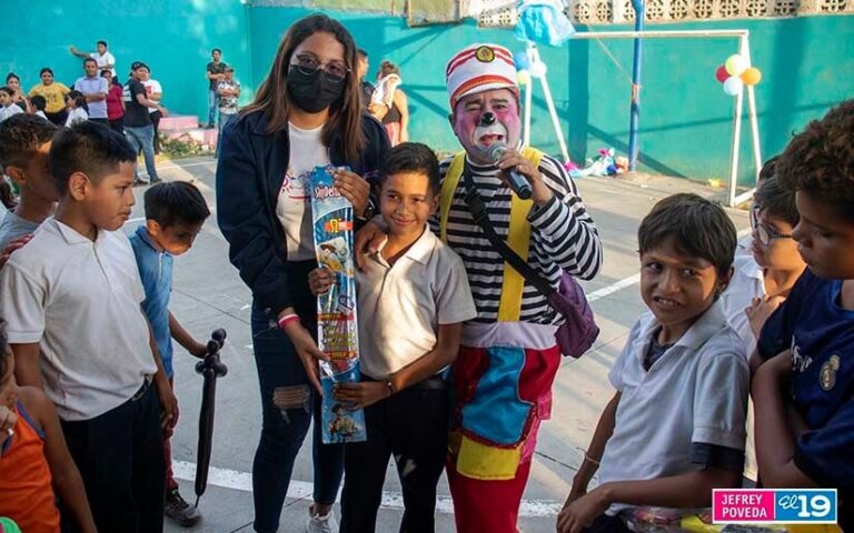 Más de 500 niños fueron parte de una tarde de diversión