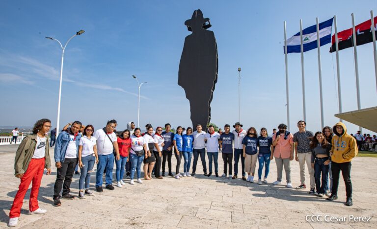 Juventud Sandinista rinde homenaje al General Sandino