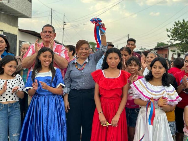 Familias de Estelí reciben calles nuevas