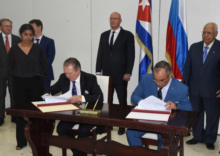 Con la firma de acuerdos finaliza reunión entre Rusia y Cuba