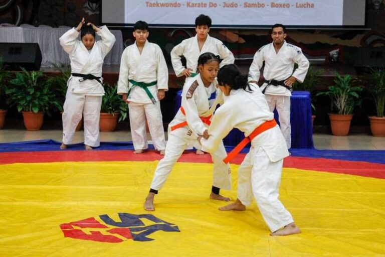 Realizan segunda jornada científica, física, deportiva y recreativa en la UNAN-Managua