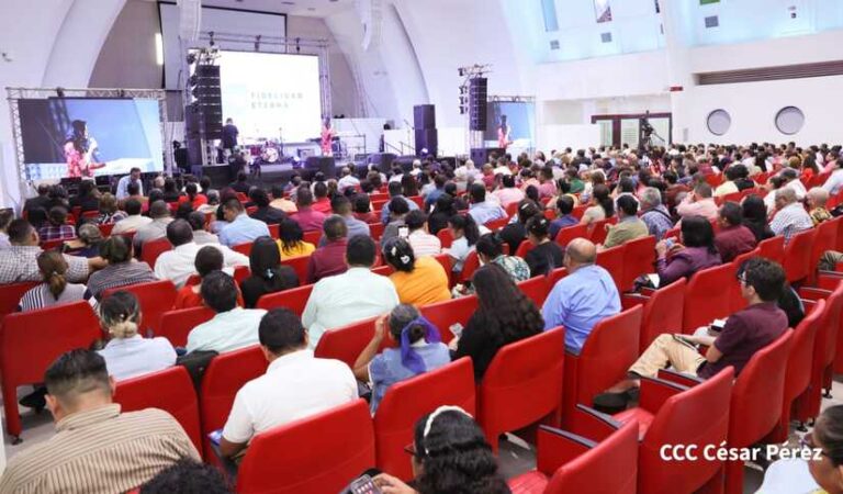 Pastores participan por tres días en la Conferencia “Fidelidad Eterna”