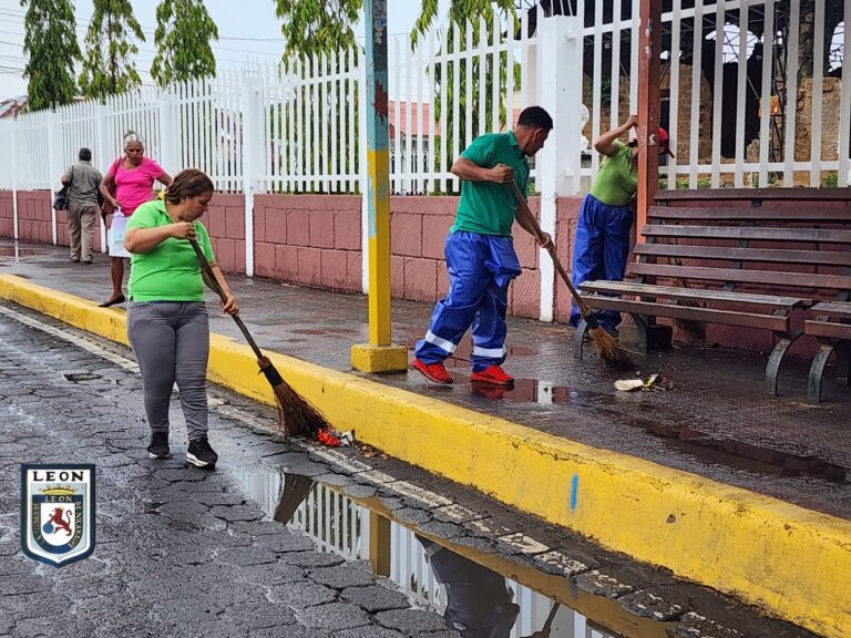 Realizan jornada de limpieza en varios puntos de León