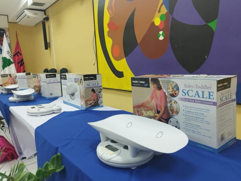 MINSA entrega balanzas pediátricas y neonatales a hospitales del país