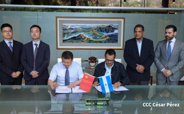 Nicaragua firma convenio con empresa china para adquirir 500 nuevos autobuses