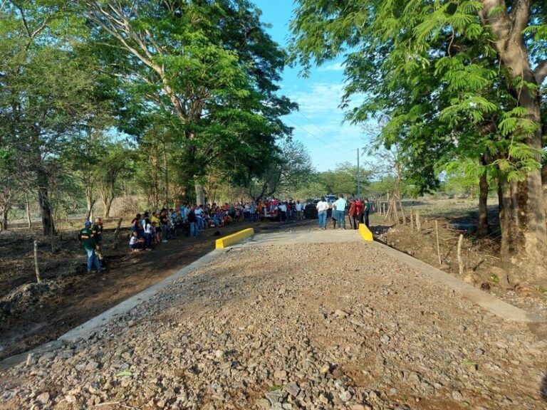 Instalan caja puente en comunidad de Larreynaga en León