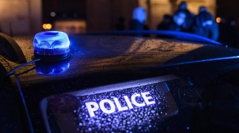 Hombre ataca con cuchillo a varias personas en un parque en Francia