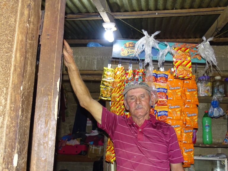 Electrifican la comunidad El Roble Centro en San José de Cusmapa