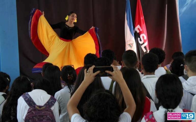 FES realiza Festival de Talento Estudiantil en el Colegio República de Cuba