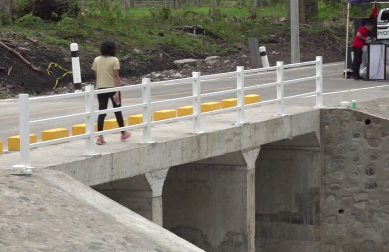 Inauguran Puente sobre el Río Limón en Boaco