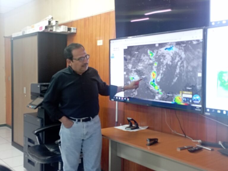 Nicaragua bajo la influencia de dos ondas tropicales