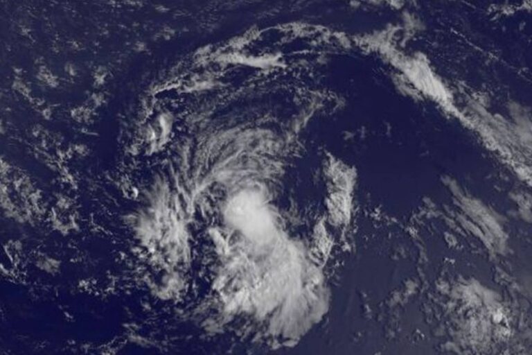 Tormenta tropical Bret podría convertirse en huracán en los próximos días