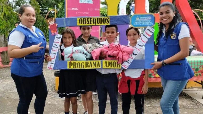 Familias del Programa Amor disfrutan de diversas actividades en Jalapa
