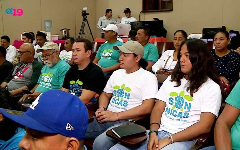 Técnicos de instituciones participan en un encuentro ambiental