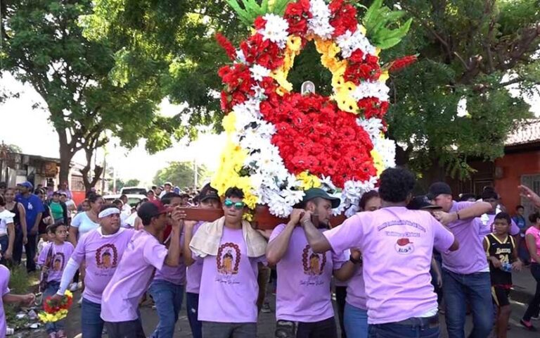 Mocito de Santo Domingo de Guzmán visita el barrio Santa Ana Norte y Acahualinca