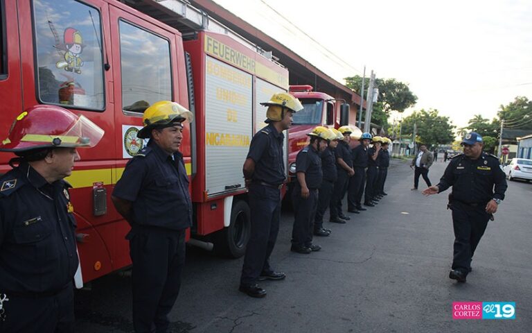 Envían dos unidades bomberiles a San Benito