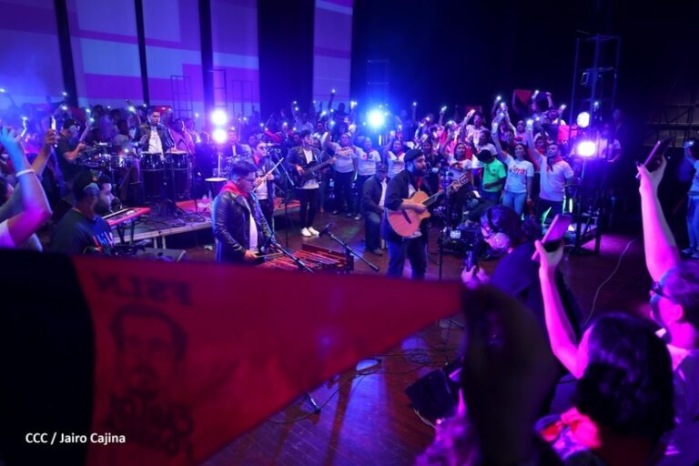 Artistas nicaragüenses graban disco por el 44/19