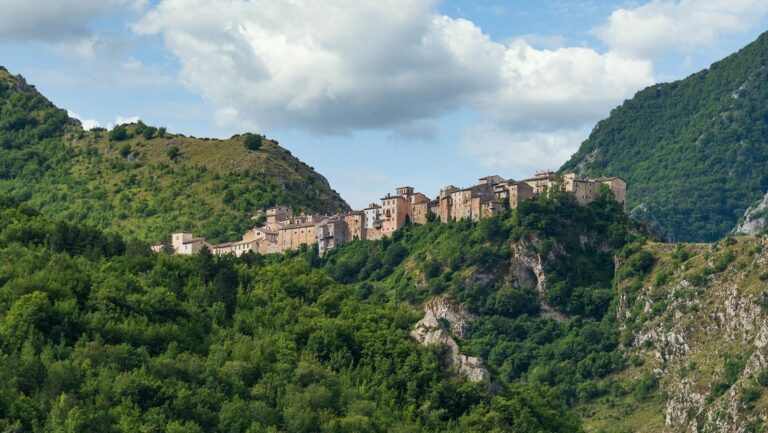Esconden el cadáver de su padre para seguir cobrando su pensión
