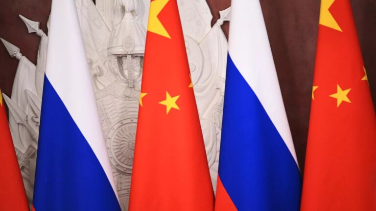 Relación entre China y Rusia no están sujeta a influencias externas