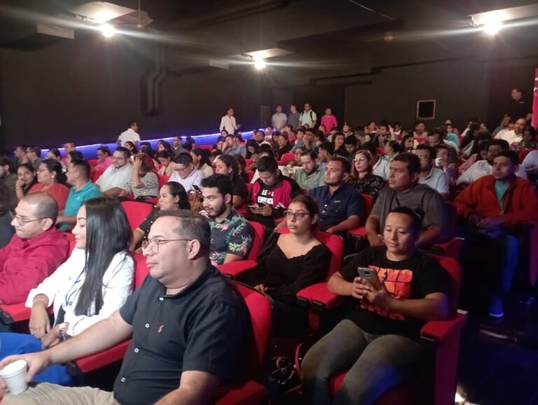 Comunicadores nicaragüenses sostienen encuentro con directora para América Latina de Sputnik