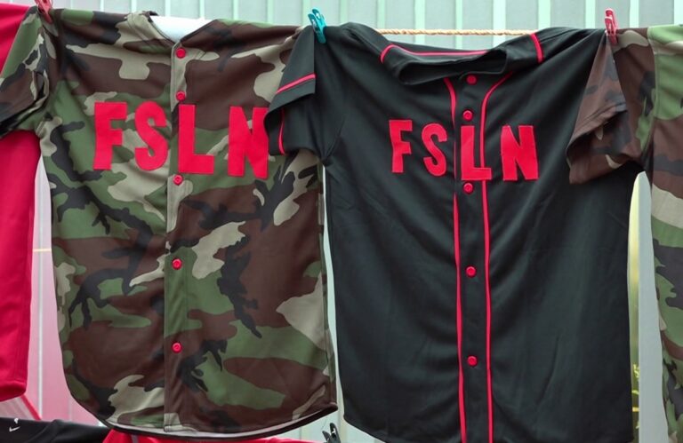 Comerciantes destacan ventas en artículos de la Revolución