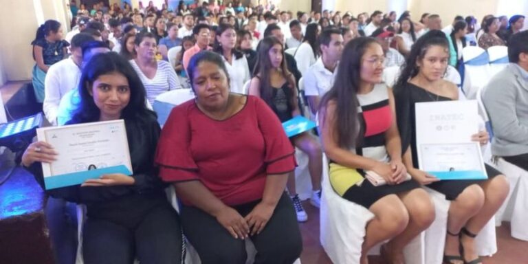 Gradúan a 119 protagonistas de carreras técnicas en Jinotepe