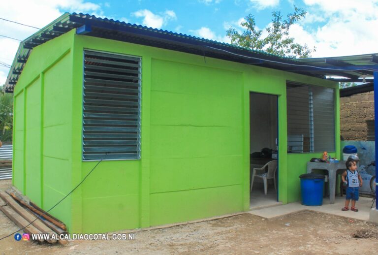 Entregan 27 viviendas dignas en Ocotal