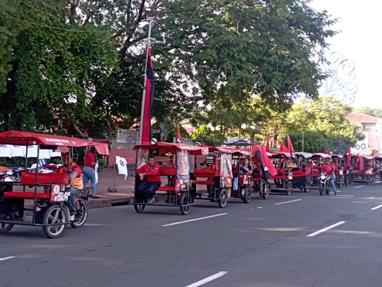Familias nicaragüenses celebran con dianas el  44/19