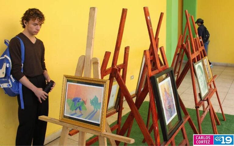 Invitan a estudiantes participar en taller de técnicas de dibujo