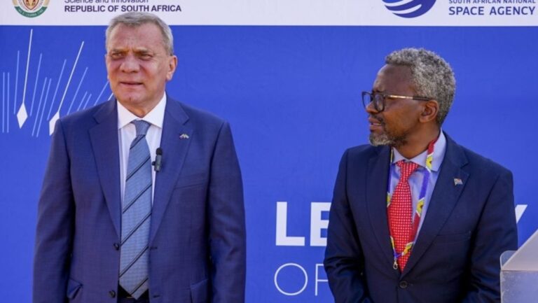 Sudáfrica podría enviar a dos mujeres astronautas a la Estación Espacial Internacional