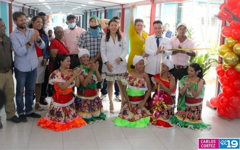 Inauguran rehabilitación del pasillo central del Hospital Manolo Morales Peralta