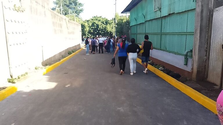 Pavimentan calles de Jinotepe