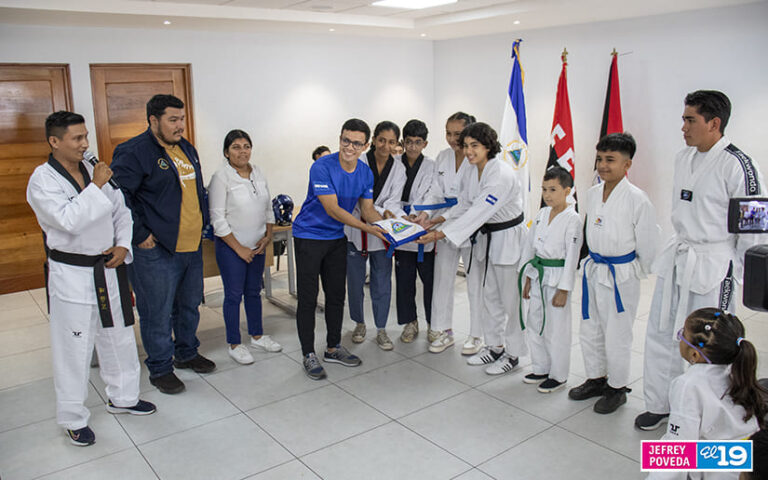 Abanderan a selección nicaragüense de Taekwondo