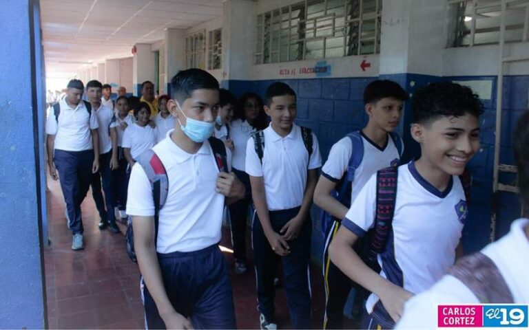 Estudiantes inician II semestre del Ciclo Escolar 2023