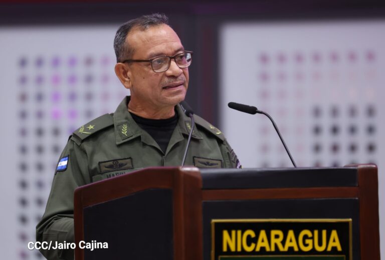 Fuerza Aérea ratifica compromiso de defensa de la patria
