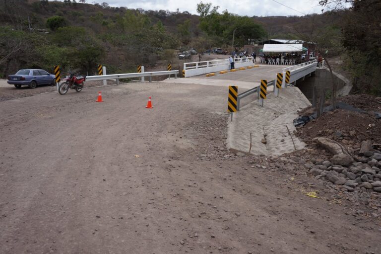 Inauguran nuevo puente en el municipio de Siuna