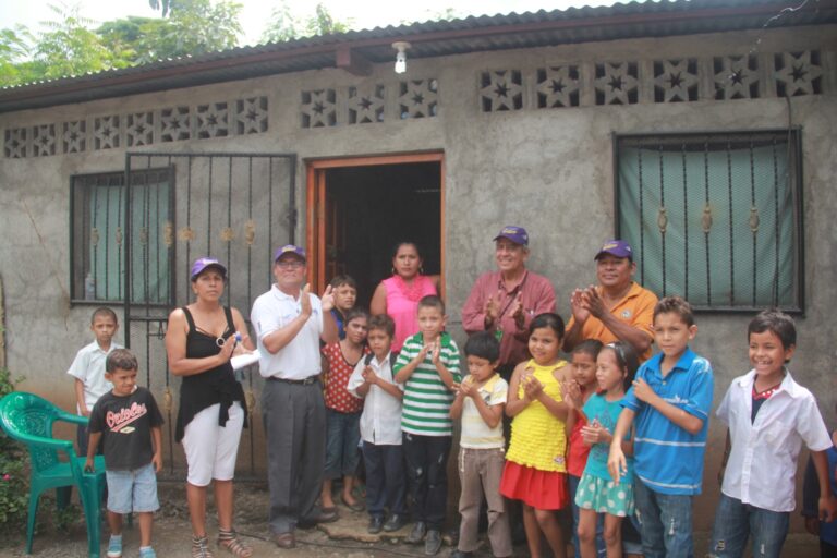 Inauguran servicio de energía eléctrica en comunidad de Jinotega