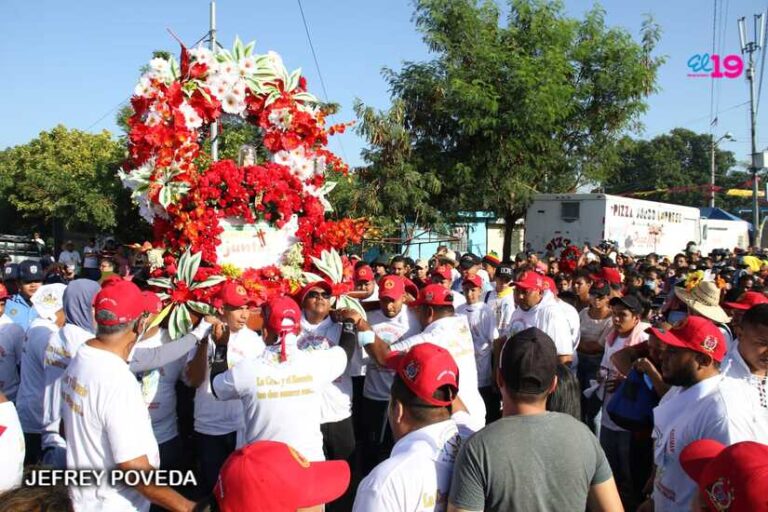 Imagen de Santo Domingo recorre algunos barrios de Managua